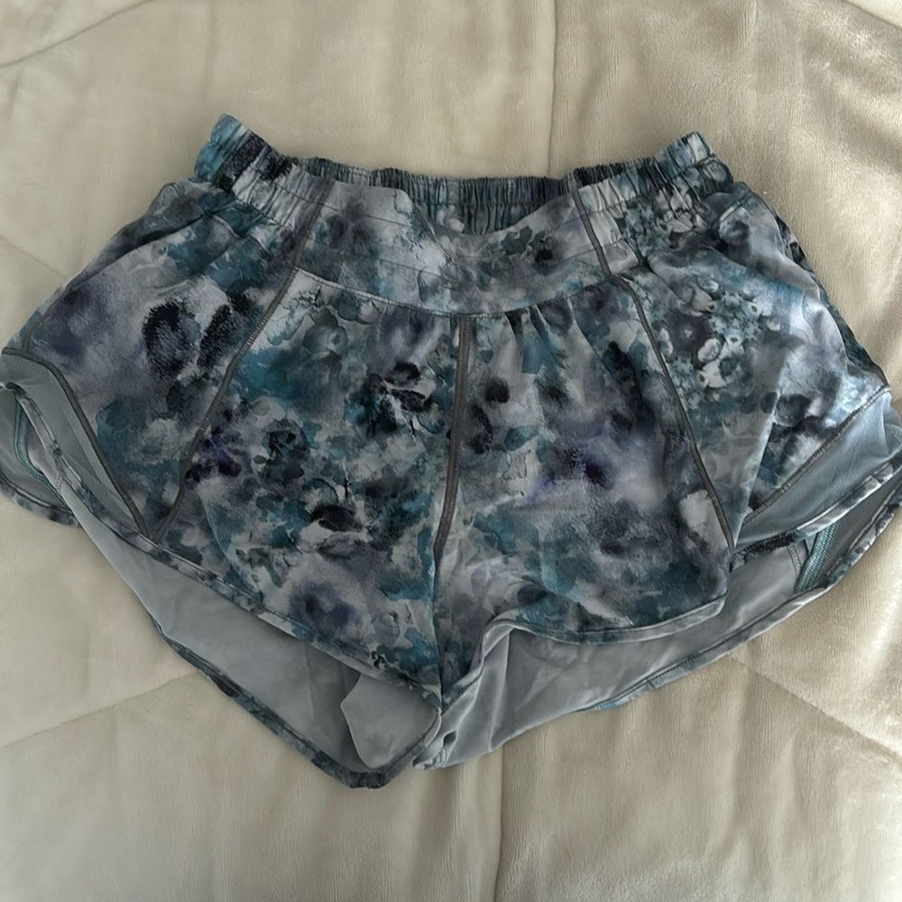 lululemon hotty hot shorts